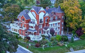 Niagara Grandview Boutique Hotel