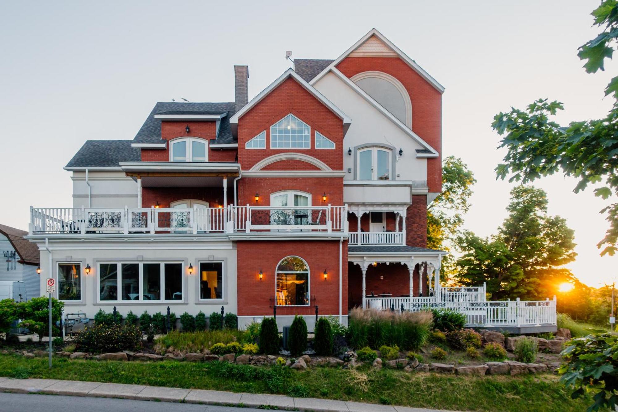 Niagara Grandview Boutique Hotel Exterior photo